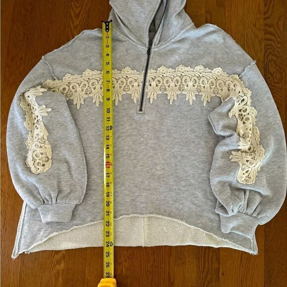 Free People gray 1/4 zip cropped boho sweatshirt  with lace applique detail S - Picture 4 of 13